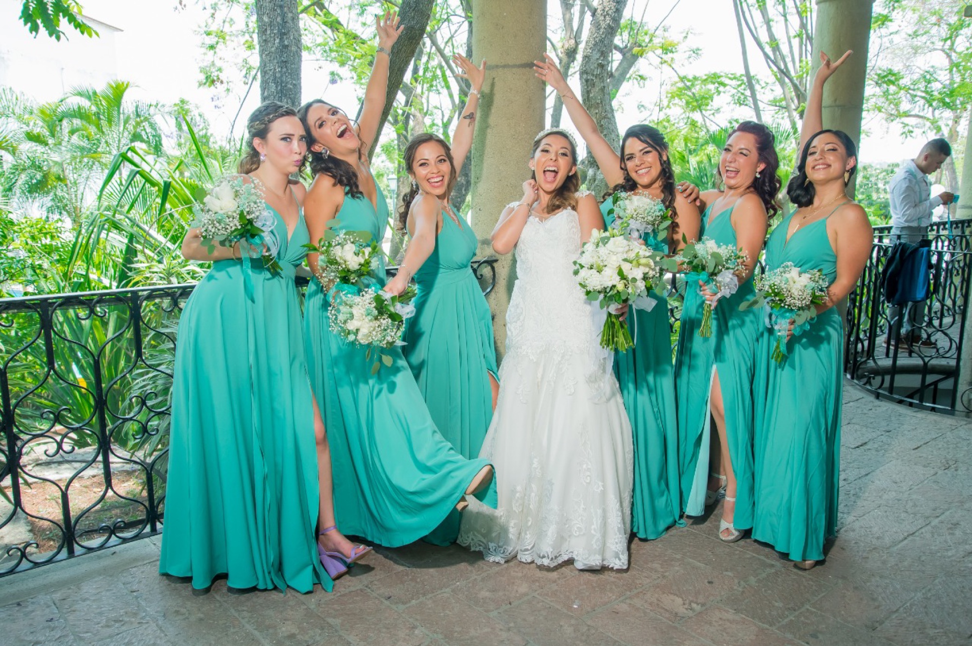 Damas de honor con vestidos D'honor